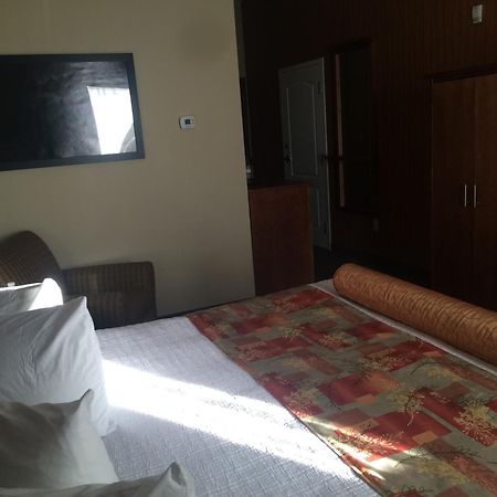 Best Western Plus Service Inn & Suites Lethbridge Eksteriør bilde