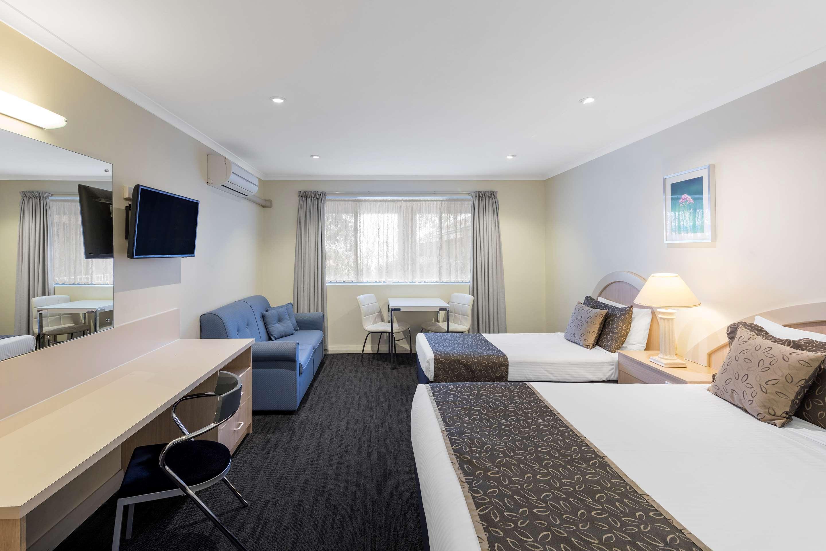 Best Western Plus Service Inn & Suites Lethbridge Eksteriør bilde