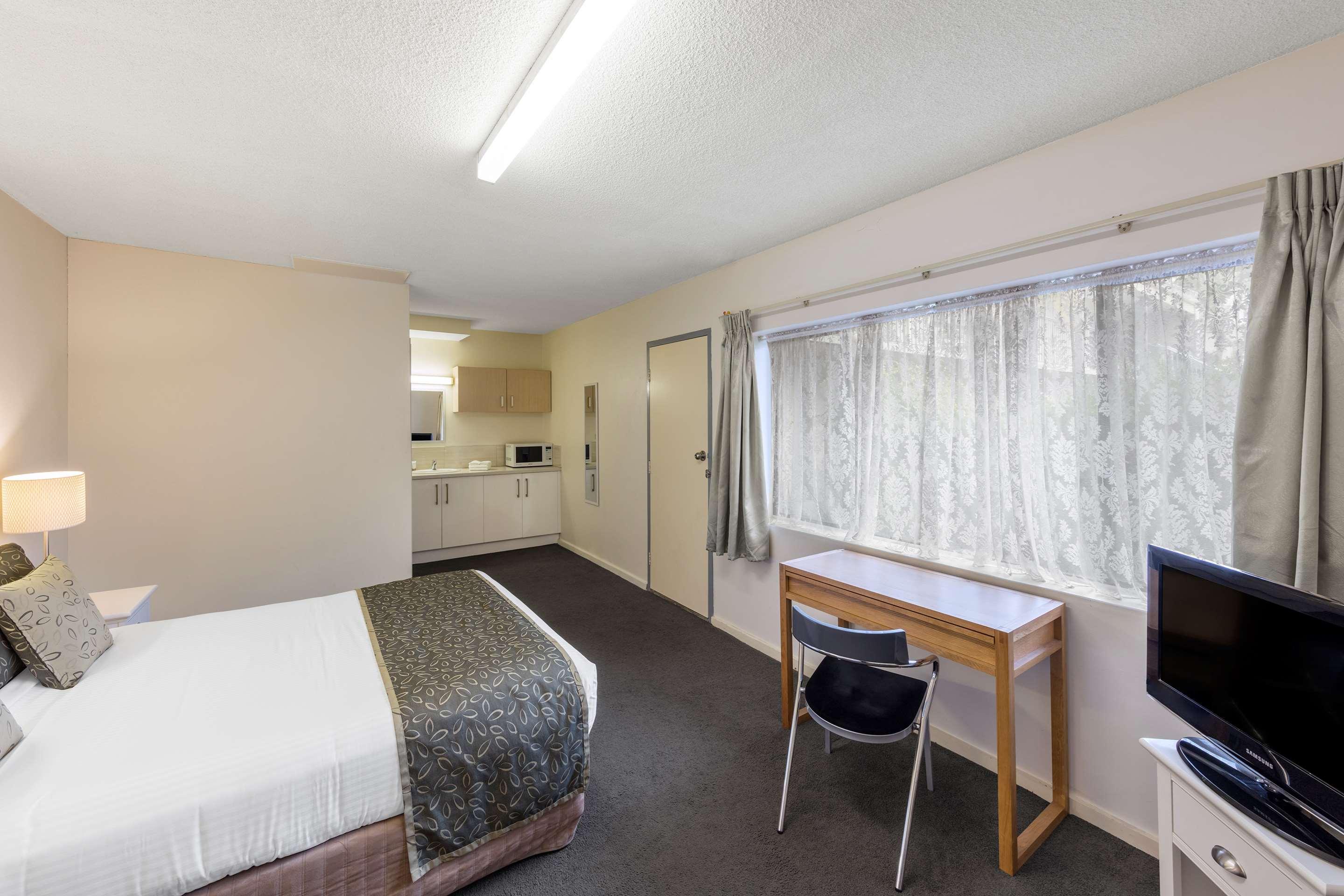Best Western Plus Service Inn & Suites Lethbridge Eksteriør bilde