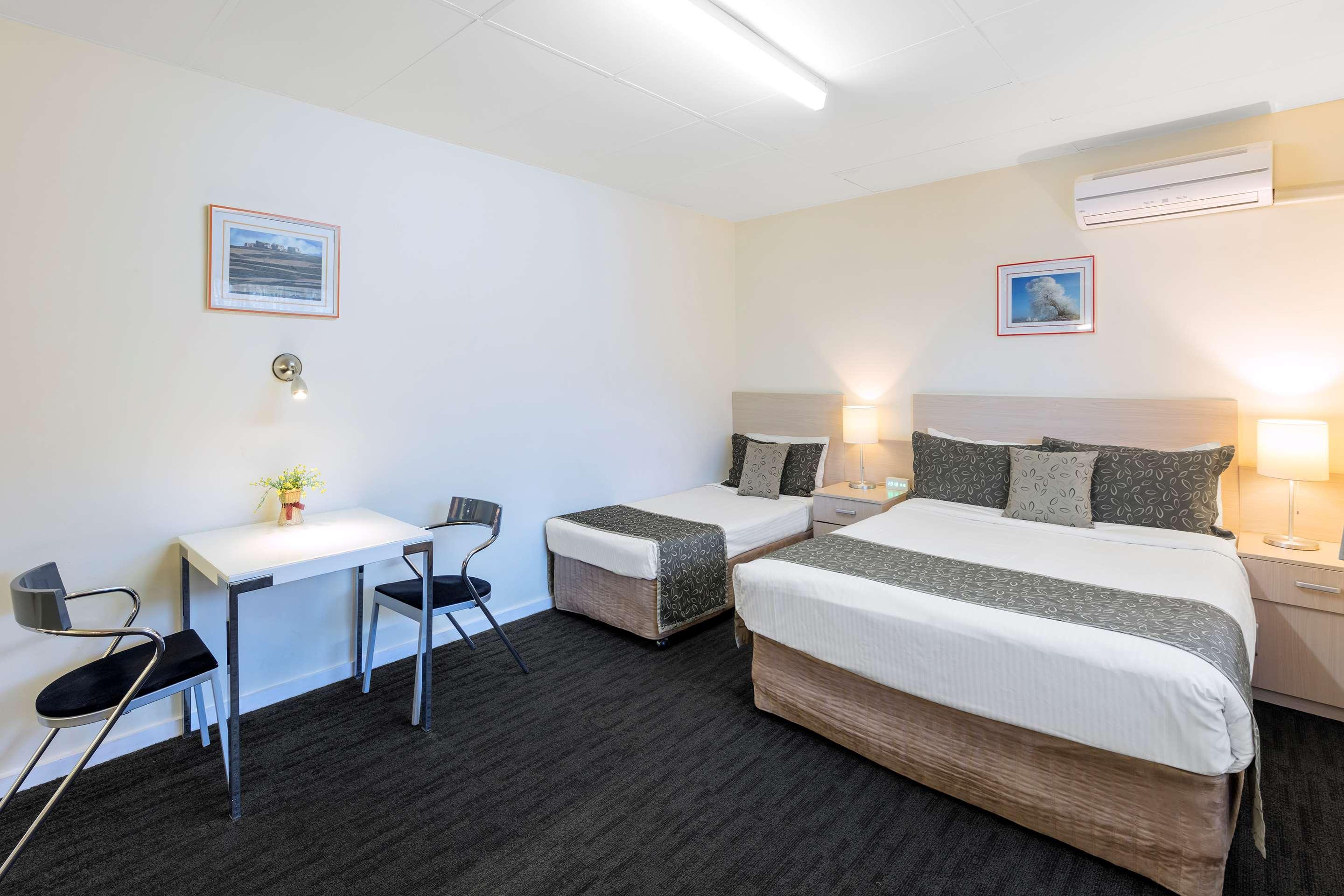 Best Western Plus Service Inn & Suites Lethbridge Eksteriør bilde