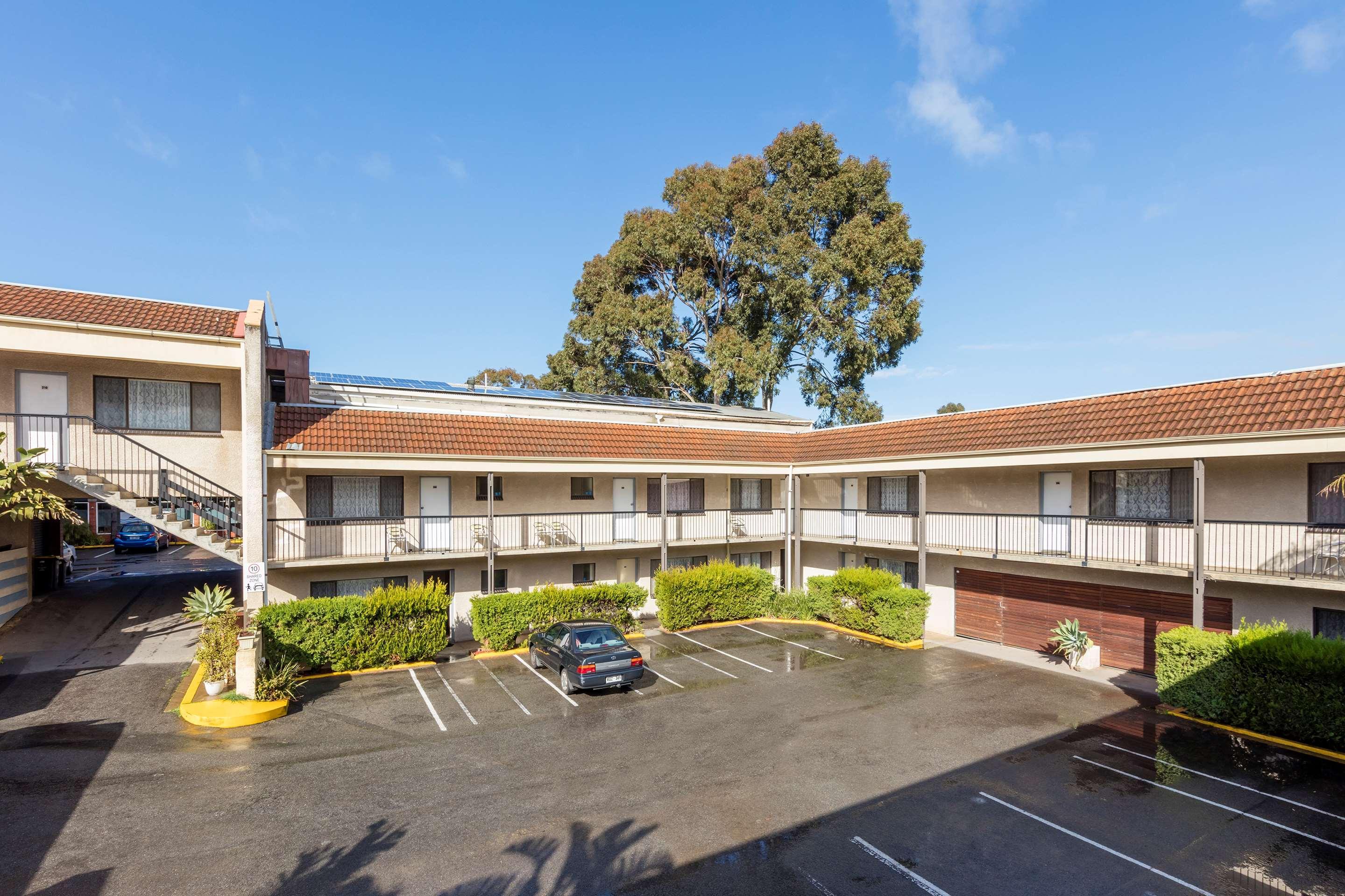 Best Western Plus Service Inn & Suites Lethbridge Eksteriør bilde