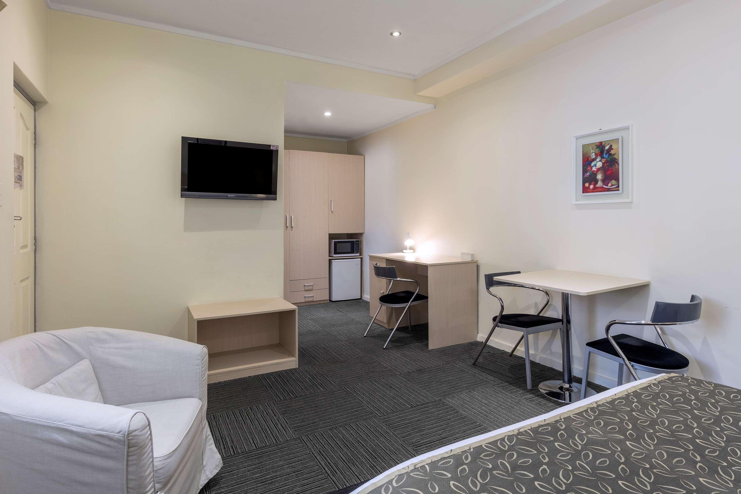 Best Western Plus Service Inn & Suites Lethbridge Eksteriør bilde