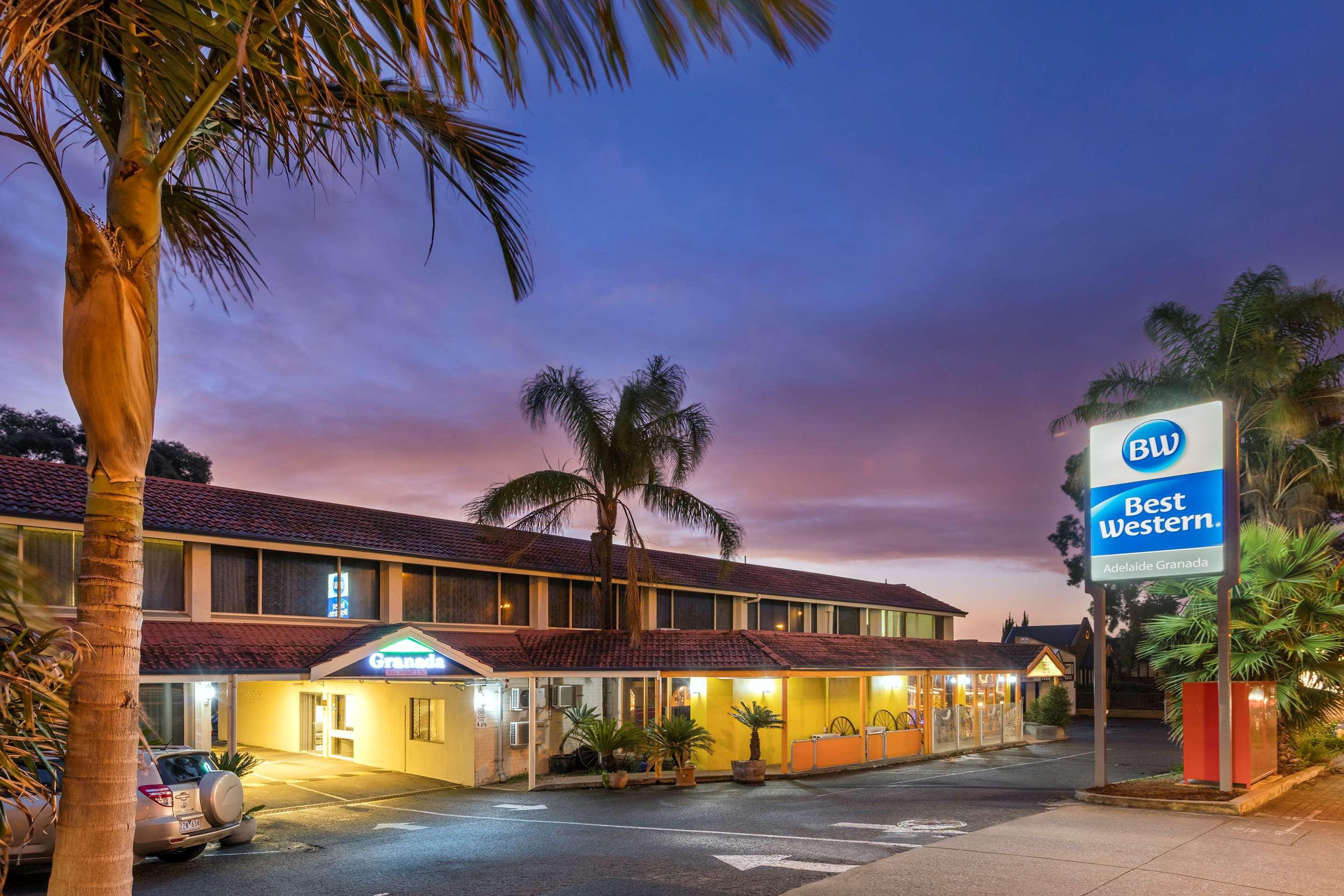 Best Western Plus Service Inn & Suites Lethbridge Eksteriør bilde