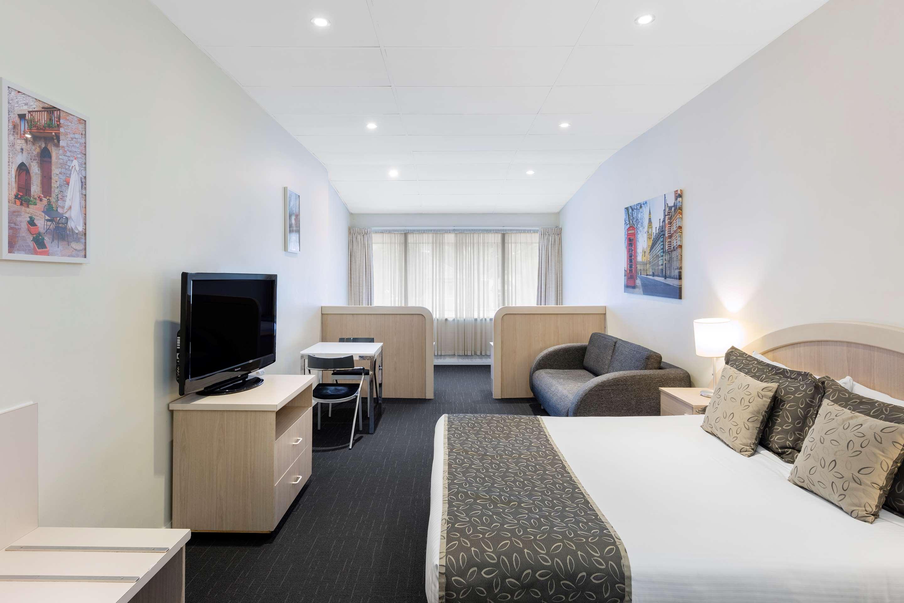 Best Western Plus Service Inn & Suites Lethbridge Eksteriør bilde