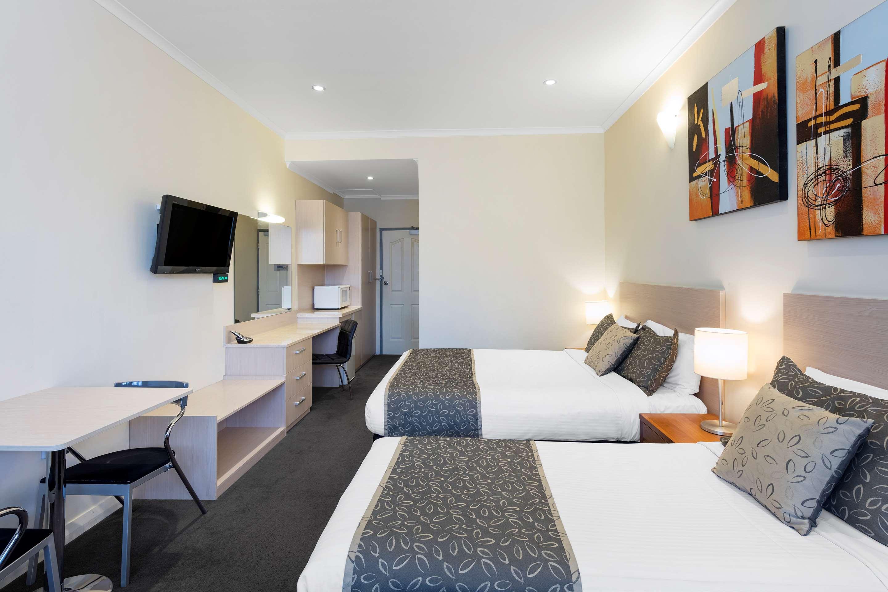Best Western Plus Service Inn & Suites Lethbridge Eksteriør bilde