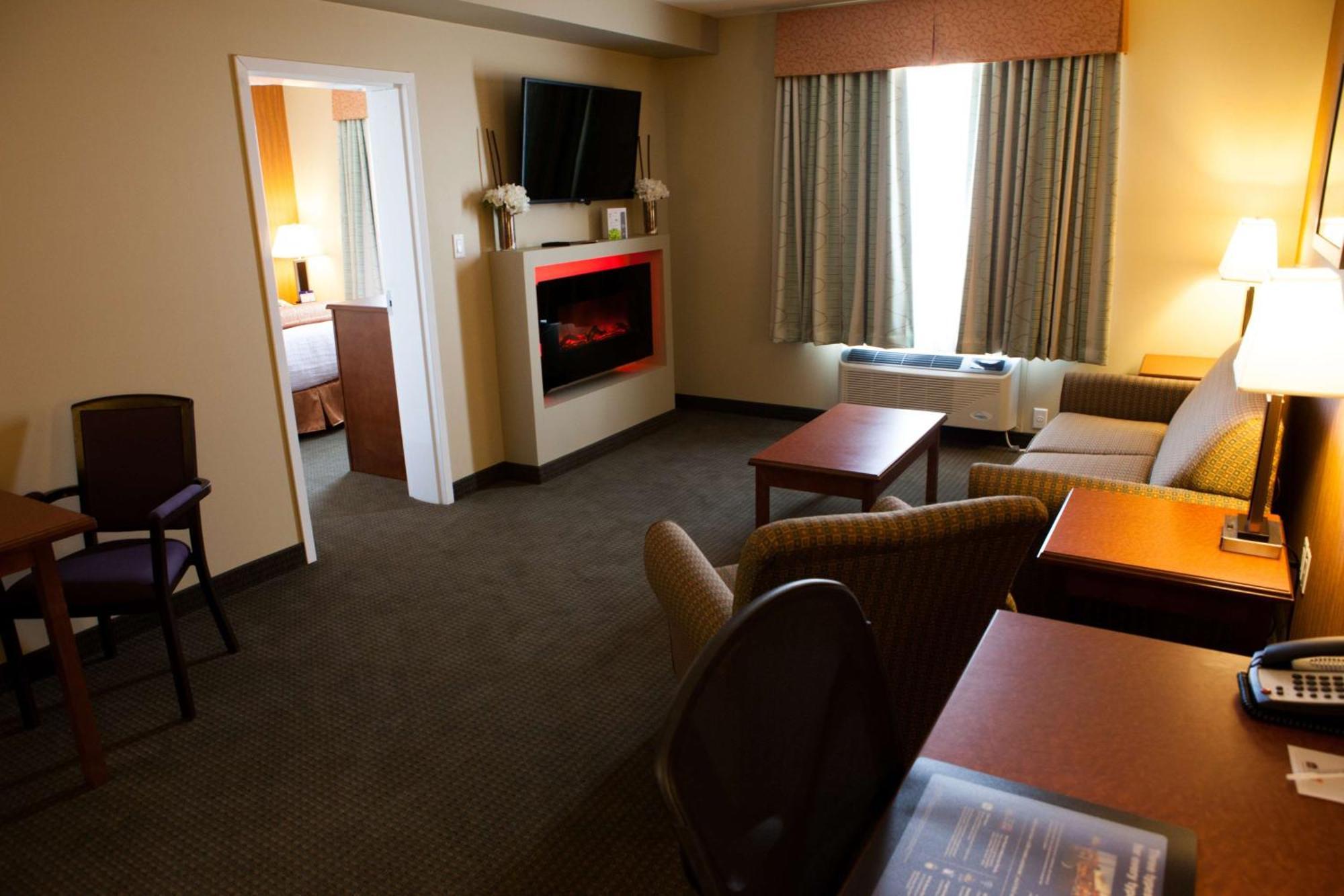 Best Western Plus Service Inn & Suites Lethbridge Eksteriør bilde